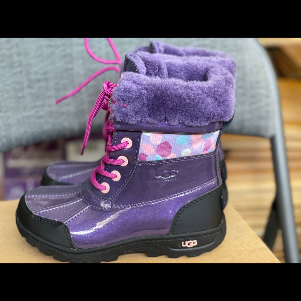 Kids UGG K BUTTE II new US size 1 purple color